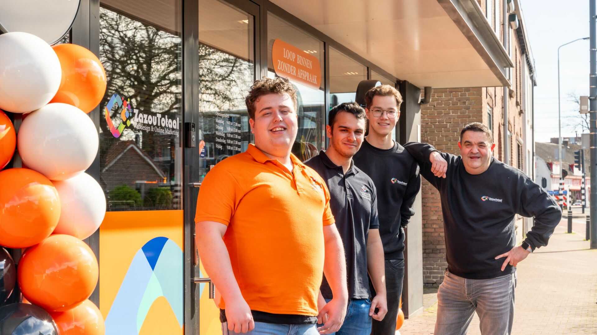 Het team van ZazouTotaal voor de websitewinkel in Helmond